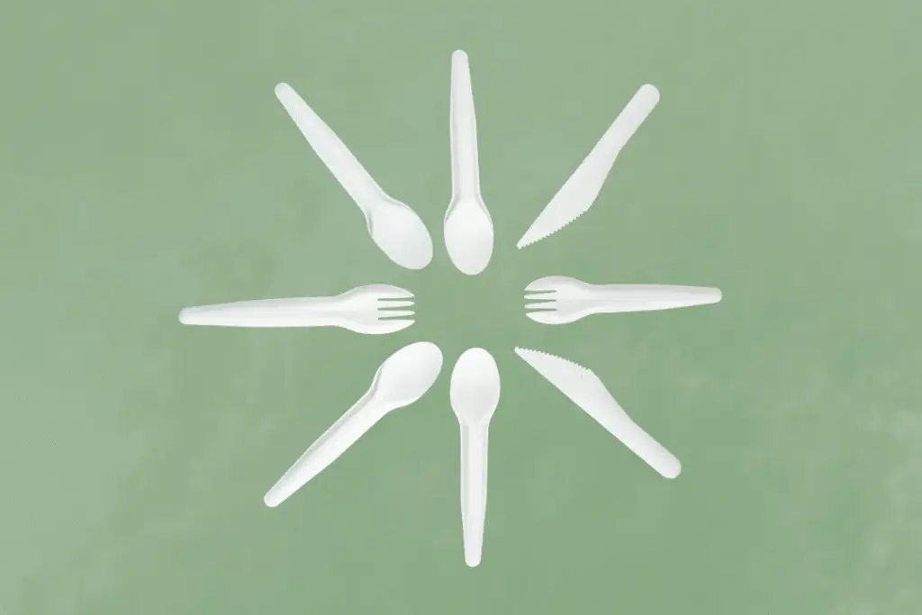 Paper cutlery